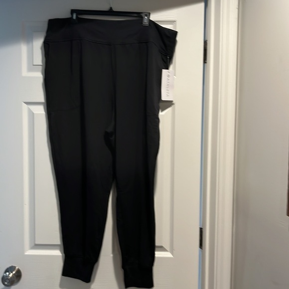 NWT Athleta Coaster Luxe Black Jogger Size 2X - Picture 7 of 10